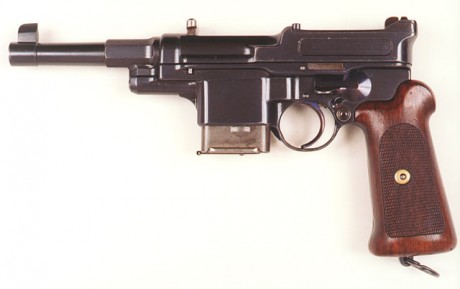 Hace unos días encontré por casualidad en una web extranjera un arma a la venta que hacía muchos años 90