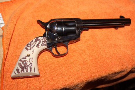 Hola voy a comprarme un uberti cattleman en calibre 45 colt y mi duda es en que longitud de cañon.lo ai 161