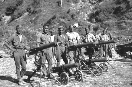 Hace unos días encontré por casualidad en una web extranjera un arma a la venta que hacía muchos años 20