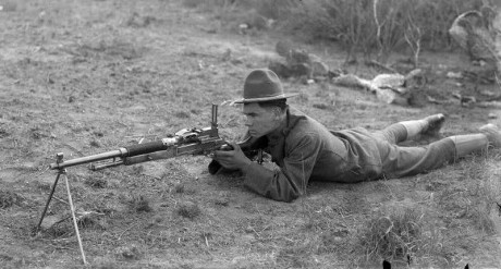 Hace unos días encontré por casualidad en una web extranjera un arma a la venta que hacía muchos años 72