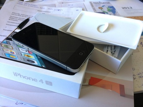 .

  Muchas gracias, el teléfono esta
 ****VENDIDO****   

Hola compañeros.. Es la primera vez que anuncio 01