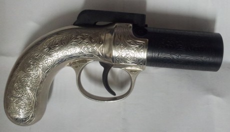 Hola,
Ha llegado a mis manos un revolver avispero, pero aunque es de fabricación Española, no encuentro 02