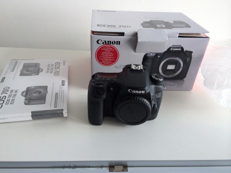 CANON EOS 70D REFLEX NUEVA !!SIN ESTRENAR!!
ABSOLUTAMENTE NUEVA. 0 DISPAROS. SIN ABRIR
LA VENDO POR ADQUIRIR 00