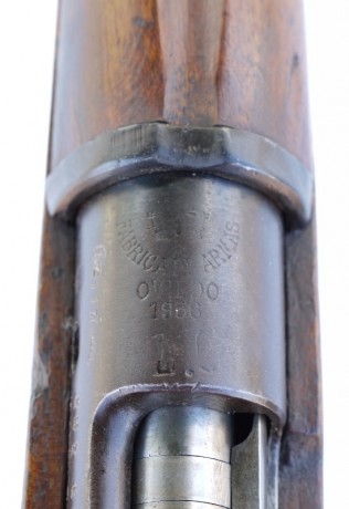 ¿alguien sabe que significan? ¿puede ser el lugar de destino de las armas, como algun cuerpo en especial?

son 90