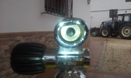Hola compañeros , la semana pasada le compre una botella de buceo aun compañero por 170 euros , y quedamos 02