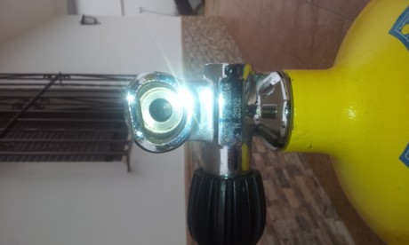 Hola compañeros , la semana pasada le compre una botella de buceo aun compañero por 170 euros , y quedamos 01