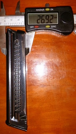 A ver si alguien sabe decirme el modelo de carabina 22lr que utiliza cargadores de estas medidas, sobretodo 01