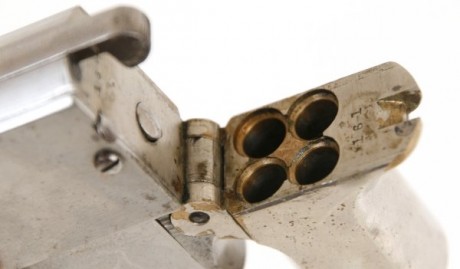 Hace unos días encontré por casualidad en una web extranjera un arma a la venta que hacía muchos años 120