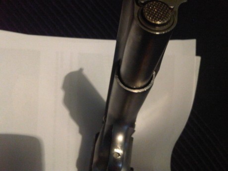 Hola, queria saber si una ligera olgura ,como un poco mas de medio mm, es nornal.
Cogiendo la pistola 01
