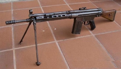 Hace unos días encontré por casualidad en una web extranjera un arma a la venta que hacía muchos años 51