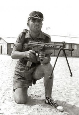 Hace unos días encontré por casualidad en una web extranjera un arma a la venta que hacía muchos años 50
