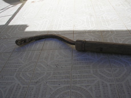 vendo arado antiguo, carro para llevarlo y lo otro creo que se llamaba esbalijá,ideal para decorar casa 00