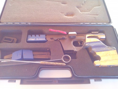 se vende pistola feinwerkbau aw93 del cal 22 con dos cargadores 850 ers 90