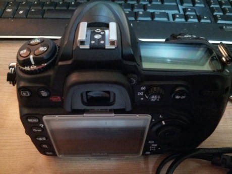Se vende camara digital reflex Nikon D300s. Poco uso y a nivel usuario. Se puede vender tambien con funda, 00