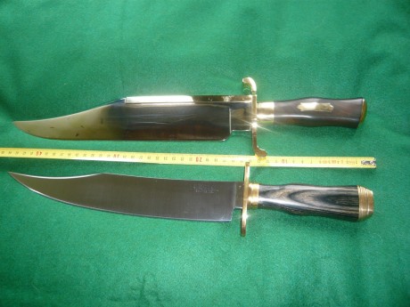 Bueno,pienso en comprarme un podenquero.
Que opinion teneis de este cuchillo?
He visto que tiene varios 110