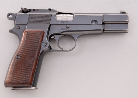 Hace unos días encontré por casualidad en una web extranjera un arma a la venta que hacía muchos años 31