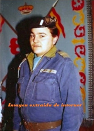 hola soy relativamente nuevo en esta pagina y soy un modesto aficionado y modesto coleccionista de militaría..he 20