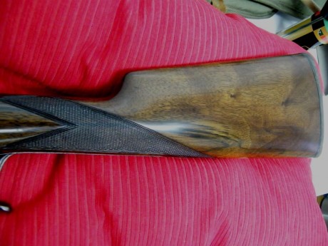 Vendo esta escopeta Ideal calibre 12 del año 1920.  No sé el modelo. Cañón de 65 cm. , tres y una estrellas 11
