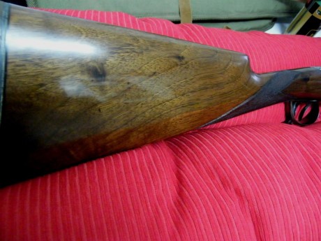 Vendo esta escopeta Ideal calibre 12 del año 1920.  No sé el modelo. Cañón de 65 cm. , tres y una estrellas 10