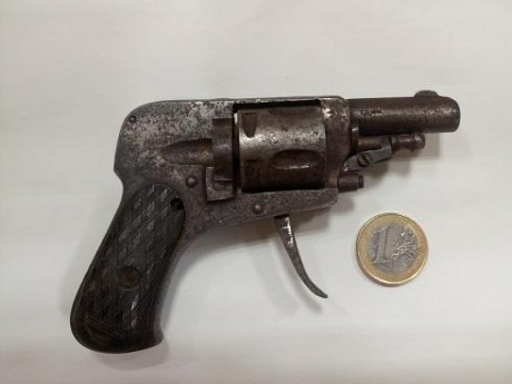 Hace unos días encontré por casualidad en una web extranjera un arma a la venta que hacía muchos años 51