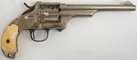 Hace unos días encontré por casualidad en una web extranjera un arma a la venta que hacía muchos años 60
