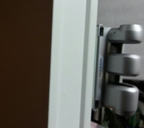 :| :| Hola

Vendo cerradura electrónica con 3 mandos a Distancia. Fácil colocación. Muy segura. Porque 00