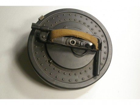 Hace unos días encontré por casualidad en una web extranjera un arma a la venta que hacía muchos años 51