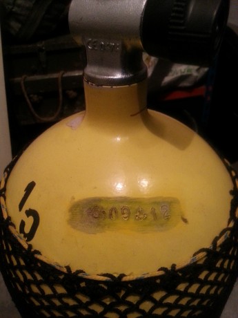 Buenas tardes compañeros un amigo mio vende una botella de buceo y me ha pedido si serviría para estos 40
