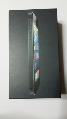 Se vendé Iphone 5 libre, siempre con protector delantero y trasero , perfecto estado.
Precio 325€ envío 00