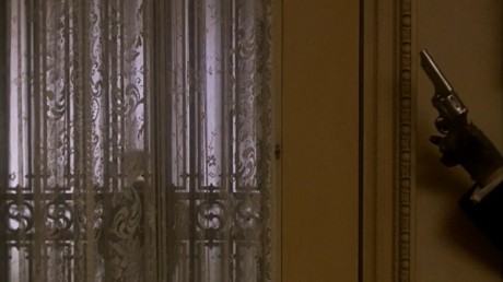Compañeros,

En vista de las ganas de algunos (Elcafe, Wilcow, Vrakk, etc) por adivinar armas de películas 120