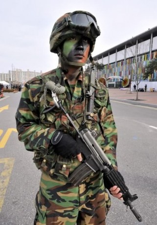 Condenado un soldado surcoreano por meter su fusil en la lavadora. Un tribunal ha condenado a seis meses 140
