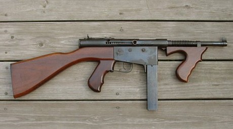 Hace unos días encontré por casualidad en una web extranjera un arma a la venta que hacía muchos años 160