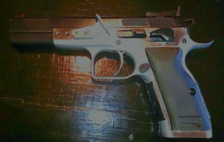 Abro este Hilo para que colguemos nuestras armas de IPSC, para que babeemos constantemente y veamos mejoras 32