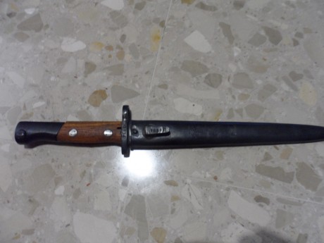 me gustaría si alguien del foro me podróa indicar si esta bayoneta, en principio de k 98 es orignal o 12