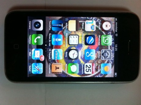 Se vende,libre de origen, esta en Burgos.
Muy buen estado con poco uso.
Es el modelo 3 GS de 32 gigas. 02