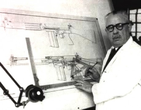Hace unos días encontré por casualidad en una web extranjera un arma a la venta que hacía muchos años 30