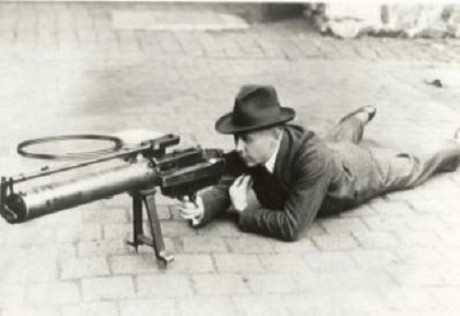 Hace unos días encontré por casualidad en una web extranjera un arma a la venta que hacía muchos años 52