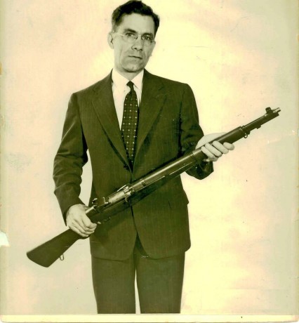 Hace unos días encontré por casualidad en una web extranjera un arma a la venta que hacía muchos años 60