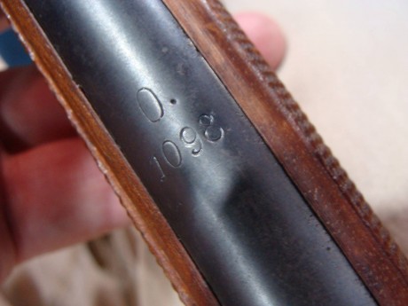 Hace unos días encontré por casualidad en una web extranjera un arma a la venta que hacía muchos años 142