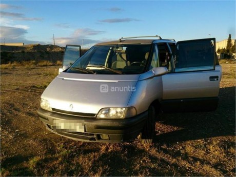 Un amigo vende por no usar  RENAULT Espace ESPACE 2.2I RT QUADRA 5 puertas, funciona a la perfección, 02