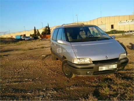 Un amigo vende por no usar  RENAULT Espace ESPACE 2.2I RT QUADRA 5 puertas, funciona a la perfección, 22