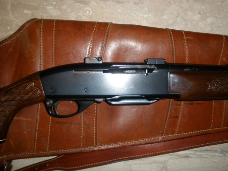 Hola, vendo este precioso rifle semiautomático Remington Woodmaster 742, calibre 280 guiado para caza 02