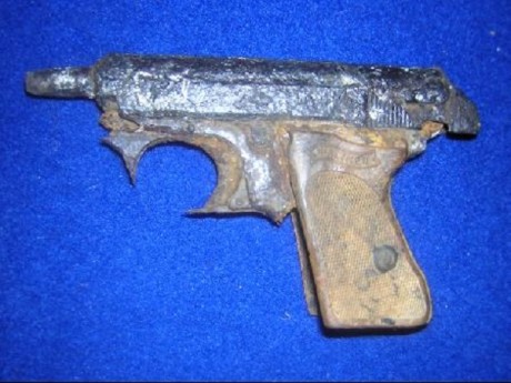 Hace unos días encontré por casualidad en una web extranjera un arma a la venta que hacía muchos años 00