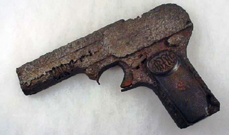 Hace unos días encontré por casualidad en una web extranjera un arma a la venta que hacía muchos años 60