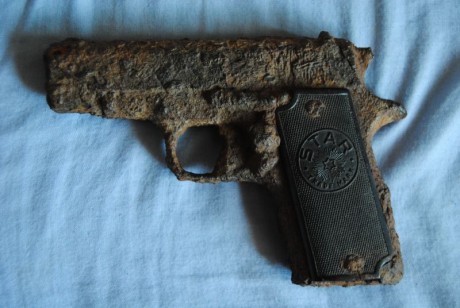 Hace unos días encontré por casualidad en una web extranjera un arma a la venta que hacía muchos años 90