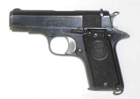 Hace unos días encontré por casualidad en una web extranjera un arma a la venta que hacía muchos años 40
