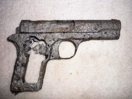 Hace unos días encontré por casualidad en una web extranjera un arma a la venta que hacía muchos años 70