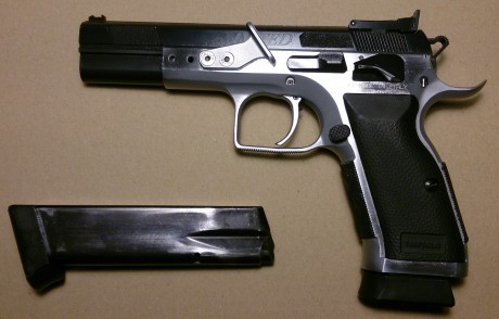 Abro este Hilo para que colguemos nuestras armas de IPSC, para que babeemos constantemente y veamos mejoras 72