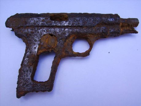 Hace unos días encontré por casualidad en una web extranjera un arma a la venta que hacía muchos años 140