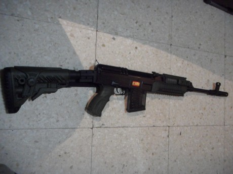 Saludos
Recientemente en algunas armerias de este pais se puede adquirir este modelo el Semopal Vz 58 170
